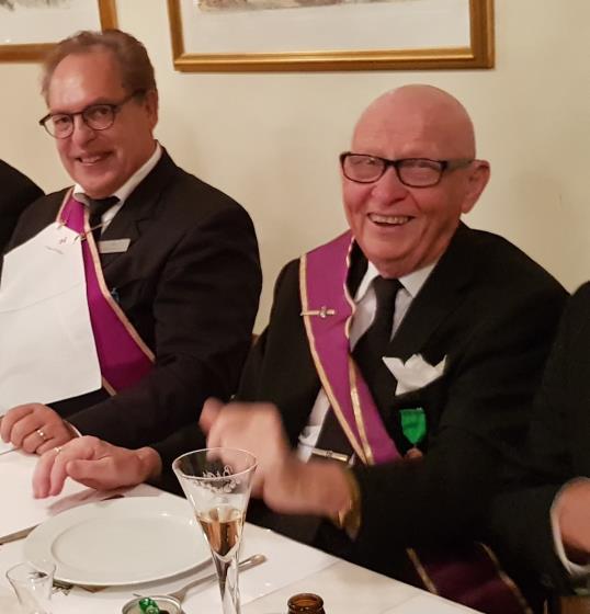 Under sommaren har vi i Sala Frimurarebröder haft uppehåll, vårterminen slutade redan i maj bortsett från vår relativt nya tradition att fira Brödraminne mitt i sommaren.
