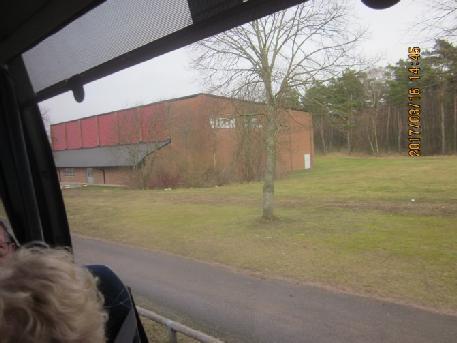 Vi kommer nu att färdas längs kusten norrut och då passerar vi Löddesborg och ett kustlandskap med furuskogar.