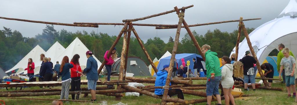 Några av scoutkårens ledare och utmanare följde, via liveuppkoppling i Scoutgården, avslutningsceremonin på Jamboreen.