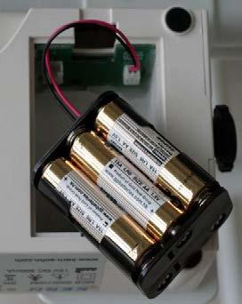 10.6.1 Batteridrift Öppna batterifackets lock i displayens nedre del.