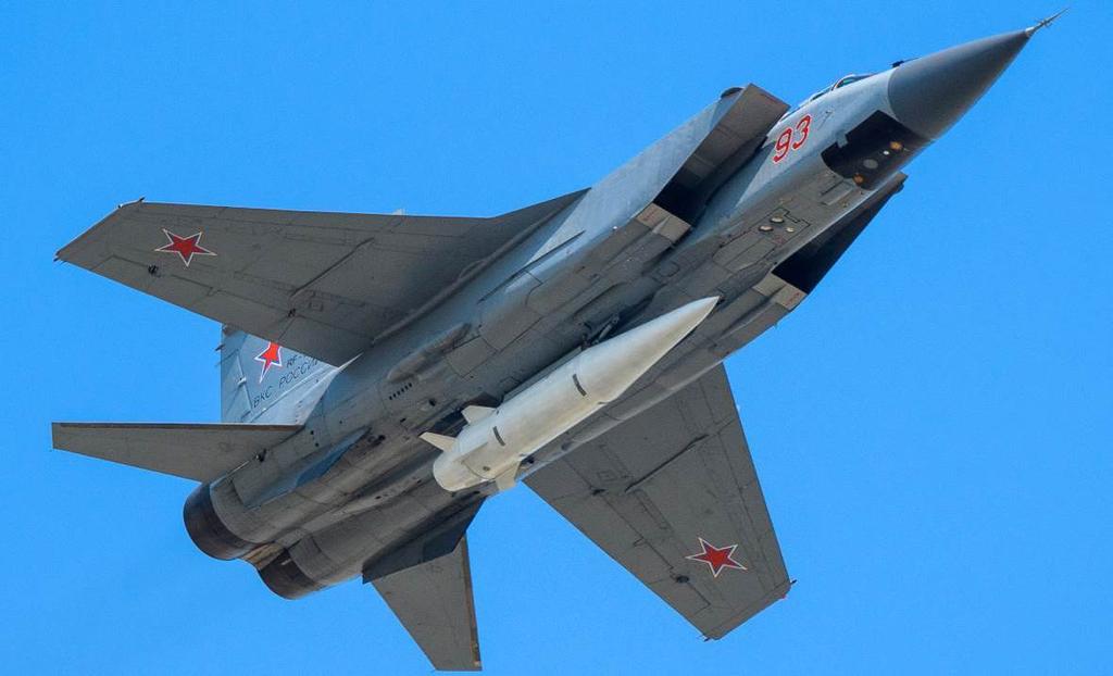 Bilaga 1 ÅRSRAPPORT 2018 Sida 56 (114) 2019 02 18 9.3. Nya roller för jaktflygplanet MiG 31 MiG-31 (NATO: FOXHOUND) utvecklas för nya roller utöver den primära jaktrollen.