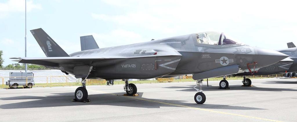 Joint Strike Fighter (JSF). Flygutprovningsprogrammet, som skulle ha varit avslutat i slutet av 2017, har pågått i över 11 år sedan den första flygningen med provflygplan AA-1 2006.
