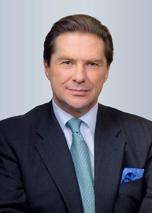 Wärtsilä Oyj Abp Årsredovisning 2018 Styrning 14 Marco Ryan Digitaliseringsdirektör sedan 2016. Född 1966, universitetsexamen inom informationsteknologi. Anställd i företaget sedan 2016.