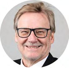 Årets stjärnförvaltare 2012 enligt Morningstar och Dagens Industri. Arbetat i branschen sedan 1990.