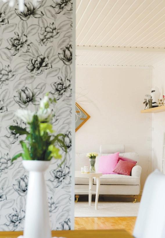 Välkommen in till Varvsvägen 34 Groventré som är den entrén som man använder mest, här har ni tvättmaskin, torktumlare, garderober.