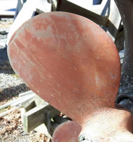 Förkoppring av propeller Sidan 6 av 8 Svårt att veta hur mycket av kopparen som förbrukades. Vattnet är fortfarande blågrönt. Samma vatten kan återanvändas med tillsats av mer kopparsulfat?