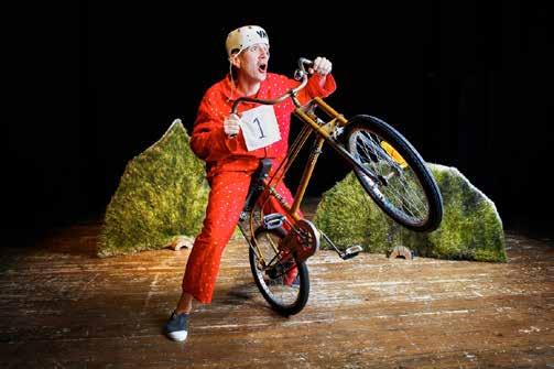 Mirakelpojken Teater Kung och drottning Åk 1, Oktober Ulf är för liten, han får inte hänga med storebrorsan och brorsans kompisar Nisse och Larsen till det stora cykelloppet.