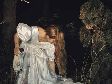 Skogen Knekke Greine Åk 5, Oktober Knekke Greine är en del i Nycirkusfestivalen! Föreställningen är ett interaktivt äventyr i skogen.