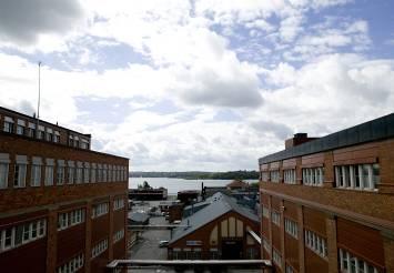 JM Fastighetsutveckling Mkr Intäkter Rörelseresultat Januari - mars 2009 2008 73 41 24 5 Helår 2008 213 75 Resultat från fastighetsförsäljningar 13 mkr (3) Försäljning av totala bostadsbeståndet i