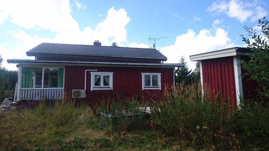 Våle 1:44 2017-08-21 Sida 4 av 14 Hagfors kommun Bostadshus med pumphus Bostadshus Uppvärmning: Direktverkande el via elradiatorer. Vedspis i kök. IVT luftvärmepump.