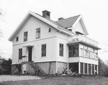 På 1880-talet blev en del av egendomen prästgård för Örgryte församling och ett nytt bostadshus för kyrkoherden uppfördes.
