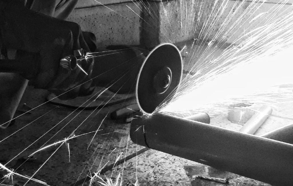 BAKGRUND OCH MOTIV FÖR EMISSION BAKGRUND Precisionsmetall bedriver handel med råvaror sedan 2009; främst då med ädelmetaller och har sedan 2017 även påbörjat handel med metaller såsom stål, rostfritt