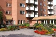 432 07, VEDDIGE 0340-666200 Nybyggnad Ishall Nybyggnad Garage Nybyggnad Läktare Nybyggnad Omklädningsrum Byggtekniskt antal huskroppar 1st Antal våningar 6st Bruttoarea 54000m2 Fasadrenovering på
