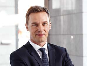 bildskärmar för att tillsammans ta del av innehållet, och delta i aktiviteter såsom att rösta eller ställa frågor.