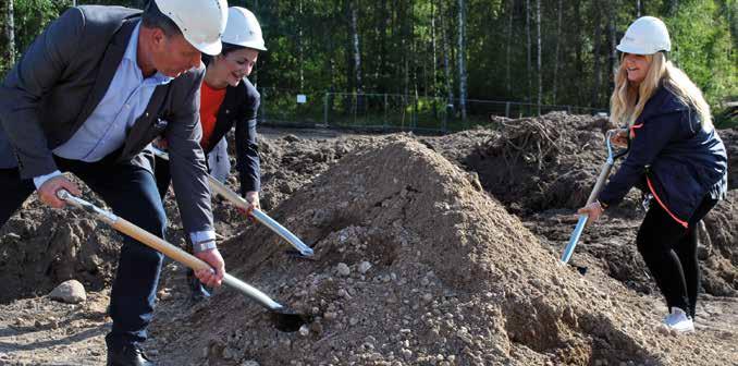Verksamhetsberättelser Miljö- och samhällsbyggnadsnämnden 36 Nämndens uppgift är tillsyn, offentlig kontroll och övrig myndighetsutövning inom bland annat: miljöbalken, miljö- och hälsoskyddsområdet,