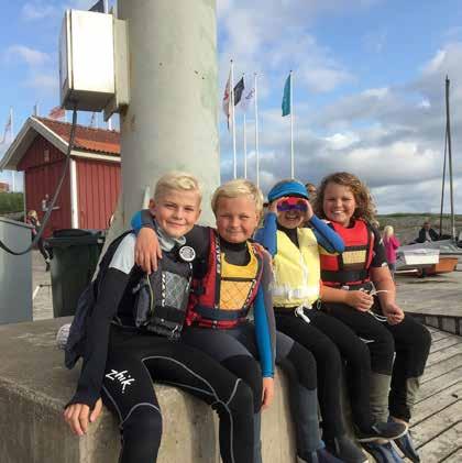 8 ANNONSBILAGA FRÅN STENUNGSUNDS SEGELSÄLLSKAP ANNONS Segling från bryggkanten Förmånen att vara jolleförälder Vi berättar ofta om våra seglares äventyr.