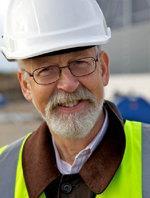 Claes har haft följande befattning: 1968-80 olika chefsbefattningar SEB, 1980-83 VD för Diligentia, 1983-85 VD för Reinholdkoncernen, 1986-98 VD för Platzer Bygg, 1999-2014 ordförande och ledamot i