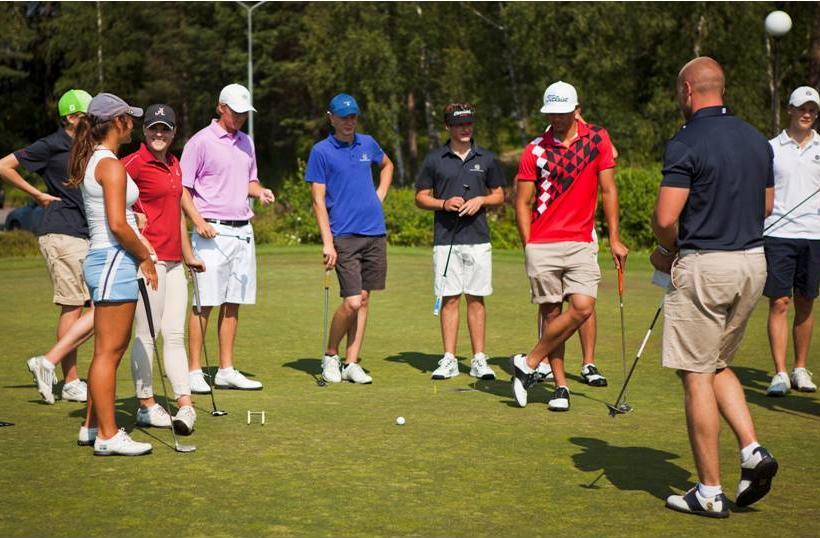 Vid sidan av aktiviteterna för elitjuniorerna ska vi även erbjuda aktiviteter för de juniorer som vill utvecklas som golfare utan att satsa på tävlingsgolf.