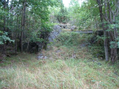 7 GEOHYDROLOGISKA FÖRHÅLLANDEN Område 2 och 3 är instängda vattengölar medan övriga delar synes ha god avrinning.