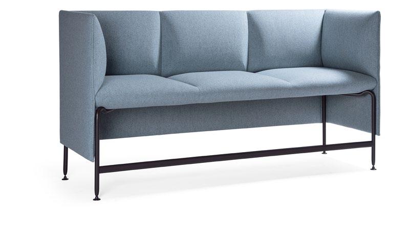 Nyheter 2019 Alto fåtölj/soffa Design: Mattias Stenberg Alto är en lika välskräddad som mångsidig möbel med den unika sitthöjden 630 mm.
