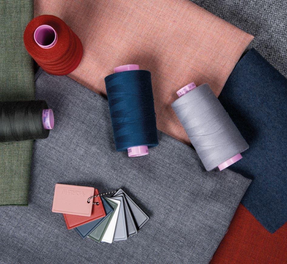 Colours by Materia växer med fler möbler. Vi designar möbler och accessoarer, men vi har alltid sett det som att vi arbetar med rum. Våra produkter är en del av ett sammanhang.