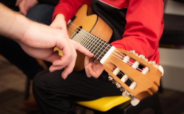 PROVA PÅ KULTURSKOLAN På kursen Prova på Kulturskolan får du under två terminer en