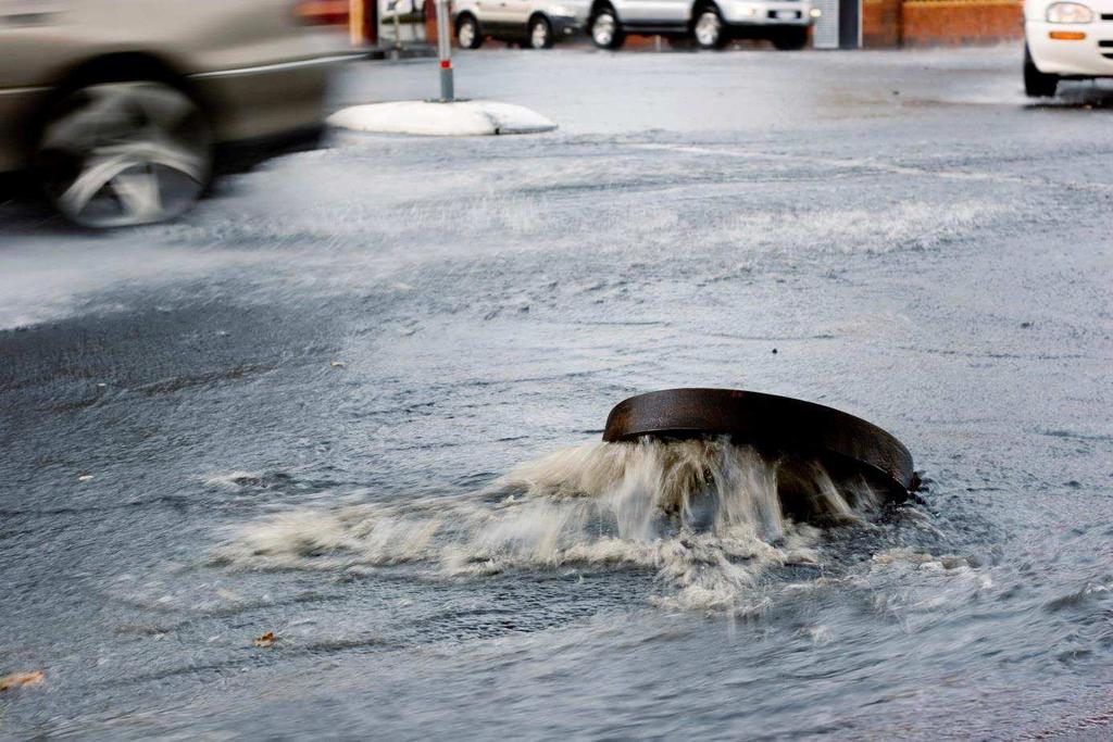Översvämningsutredning Bromstensstaden Beräkning av vattendjup och vattennivåer vid