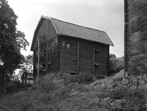 Fig. 5:3. Spannmålsboden på Höja säteri, Gryta socken. Så här såg de flesta spannmålsbodar ut på herrgårdarna under 1700- och 1800-talen.