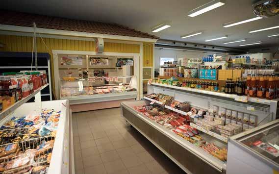 Starkt lokalt näringsliv Blomqvist Diversehandel, Överboda (foto: Fredrik Larsson) Handel och service Handeln och annan kommersiell service är viktiga för den lokala utvecklingen och inte minst för