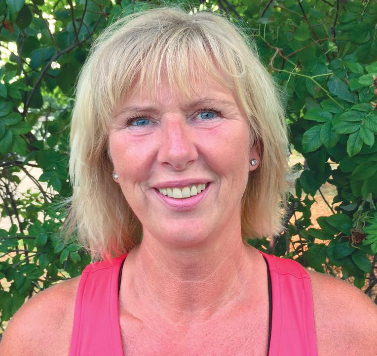 Pia Granat Ida Lindberg Våra nyutbildade gymtränare Friskis&vettis har sedan starten utbildat sina egna ledare, instruktörer och gymtränare. Pia och Ida är två av dem.