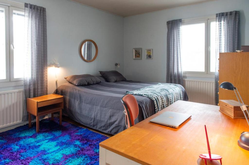 BOSTADSBOLAGET Bolaget har tagit två skötsellån för bland annat dränering, fönsterbyte i trapphus, byte av ytterportar samt balkongdörrar, stambyte i B-husets bottenplan samt renovering av pannrum.