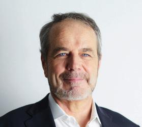 Pågående uppdrag: Styrelseordförande i Corem Property Group, Suburban Properties Stockholm och Walthon Advokater. Styrelseledamot i M2 Asset Management och Patrik Essehorn Advokat.