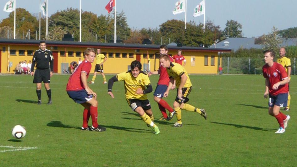 Sammanfattning seniorlag sp v o f A-lag 35 13 5 17 65-85 B-lag 16 1 0 15 20-74 Totalt 51 14 5 32 85-159 Ledare seniorlag Tränare A-lag Ingvar Nilsson Ass tränare A-lag Ola Moberg Lagledare A-lag