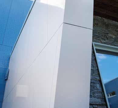 PRODUKTFÖRDELAR UNIKA HÖRNLÖSNINGAR Detalj från villa i Sandefjord, Norge. STENI tillhandahåller det inga andra gör ett mycket brett utbud av fasadskivor i olika format och för olika hörnlösningar.