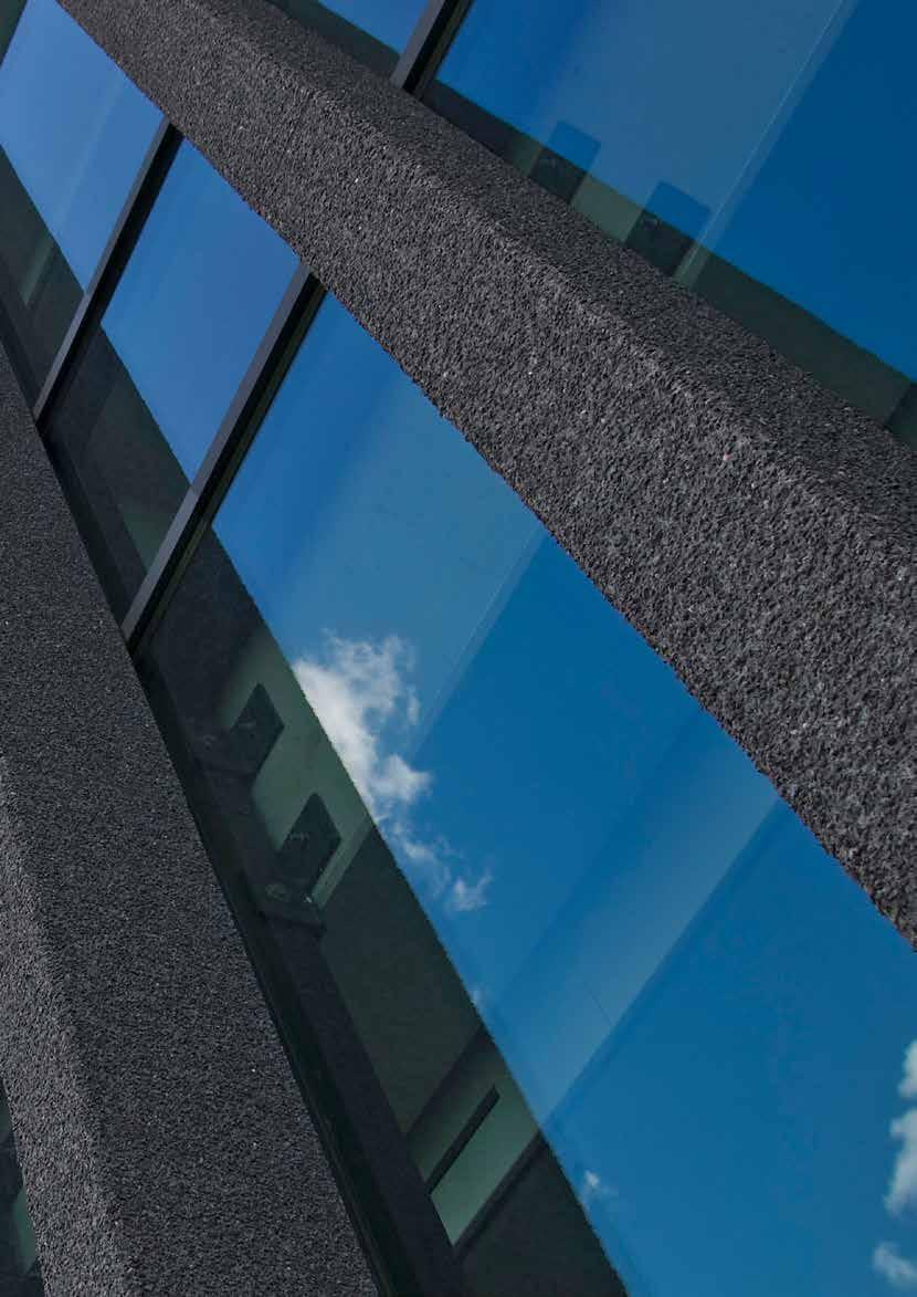 STENI NATURE NATURE HELT NATURLIG STENI Nature är en fasadskiva av glasfiberarmerad