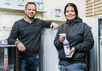 MILJÖ OCH HÄLSA I FOKUS VID TORSÅS FASTIGHETS AB:S ÖVERGÅNG TILL Z-WATER Vi ser bara fördelar med Z-Water Verksamhetschef för lokalvård Paul Thörnqvist och arbetsledare Marie Johansson på Torsås