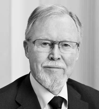 Ledamot av FastPartners styrelse sedan 2015. i Byggmästare Anders J Ahlström Fastighets AB och Svevia AB.