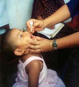 Reported cases per 100000 population 100 10 1 Inactivated (Salk) vaccine poliovirus typ 1, 2 &