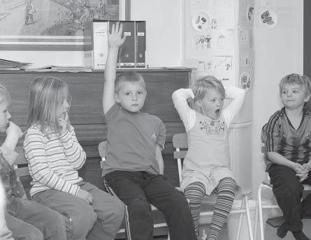 3 Förskoleklass Läroplanen för det obligatoriska skolväsendet (Lpo 94) gäller även förskoleklassen. Utbildningen i förskoleklass ska därmed ses som det första steget mot läroplanens mål.
