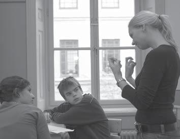 5 Specialskolan 5.1 Organisation Utbildningen vid specialskolan är avsedd för barn och ungdomar med dövhet eller hörselskada som inte kan gå i grundskolan.