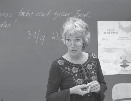 Några korta fakta om... barn/elever Antalet inskrivna barn i barnomsorgen var i oktober 2003 totalt 733 500, 385 400 i förskoleverksamhet och 348 100 i skolbarnsomsorg.