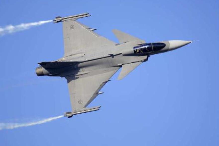 Fråga: Pilot-Induced Oscillations (PIO) (Fart: Mach 0.