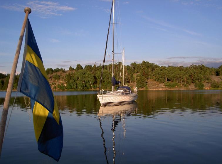 Texten är skriven av Leif Eriksson Ringsö en kärleksförklaring De första mötena Mitt första besök på Ringsö var i juni 1968 då vi seglade dit för att rekognosera för en seniorscoutträff helgen efter