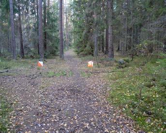 Kontrollplacering Kontrollplaceringen ska generellt sett vara tydlig. Åkaren ska inte behöva leta efter skärmen då hen är i närheten av en kontroll.