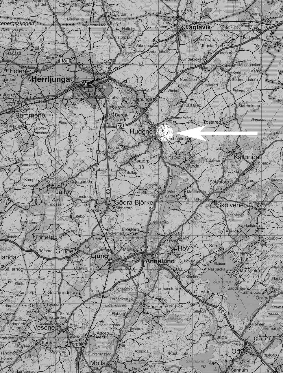 Fig. 2. Utsnitt ur Blå kartan, blad 72 Borås, med platsen för utredningen markerad. Skala 1:100 000.