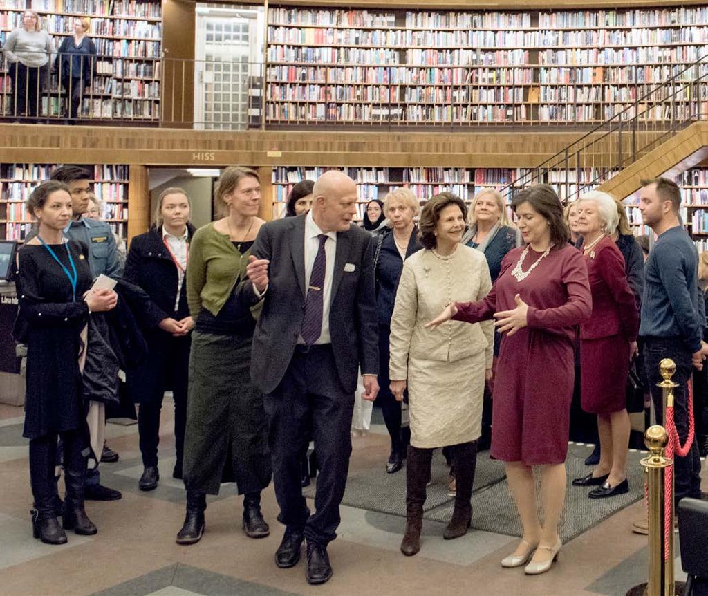 FOTO: STOCKHOLMS STAD Så styrs staden Under Islands statsbesök deltog presidentfrun Eliza Reid och H.M. Drottning Silvia i ett seminarium på Stockholms stadsbibliotek.