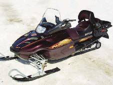 TOURINGMASKIN Arctic Cat Pantera 600 2003-års modell Från början var skoteråkningen ett ensamnöje.