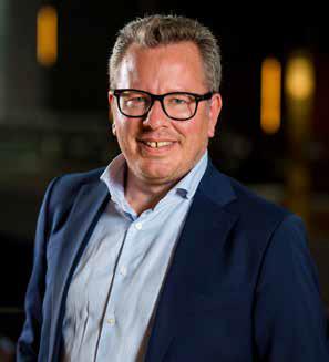 Innehav: Innehav privat och genom Ardventor AB om total 574 050 aktier och 57 500 optioner. MIKAEL ROSENHED Född 1962. Head of Product Management. Anställd sedan 2016.