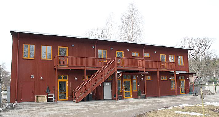 2, Ingarö I varje röstmottagningslokal kommer att finnas minst tre valförrättare.