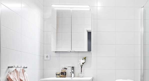 Kulör F49 Kulör F59 Kulör F48 Kulör F70 Ek OM DU HAR BÅDE BADRUM OCH WC/DUSCH i din bostad, ska du göra inredningsval till båda dessa rum RUND SPEGEL MED